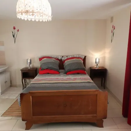 Authentique Avec Jardin, Terrasse Et Wifi Pres De Salers Et Puy Mary - Fr-1-742-153 بيت للعطل Drugeac